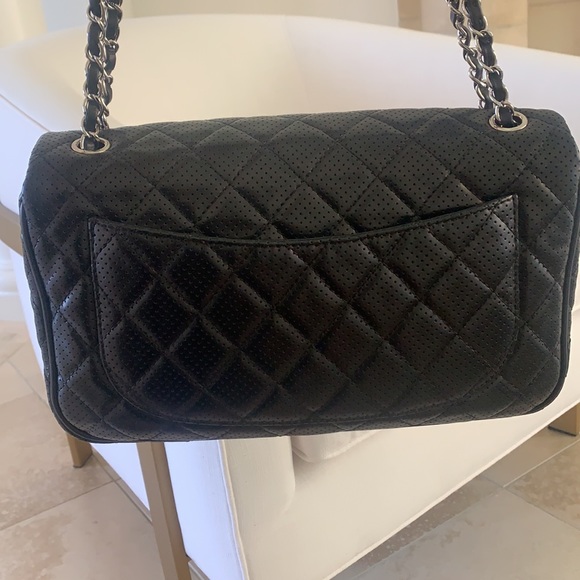 SOLD⛔️elsewhere! 🖤CHANEL - Picture 9 of 12